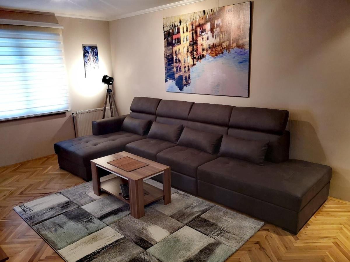 Apartman Villa Cacak Čačak Exterior foto